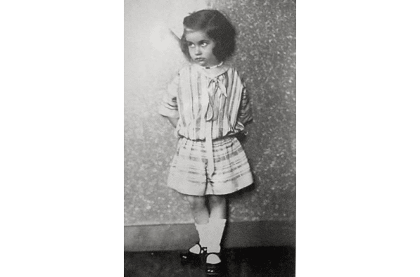 Irene, 1928 (aged 5), Credit: 'Der Clown und die Zirkusreiterin', by Ingeborg Prior, published by Piper Verlag, Munich, Germany