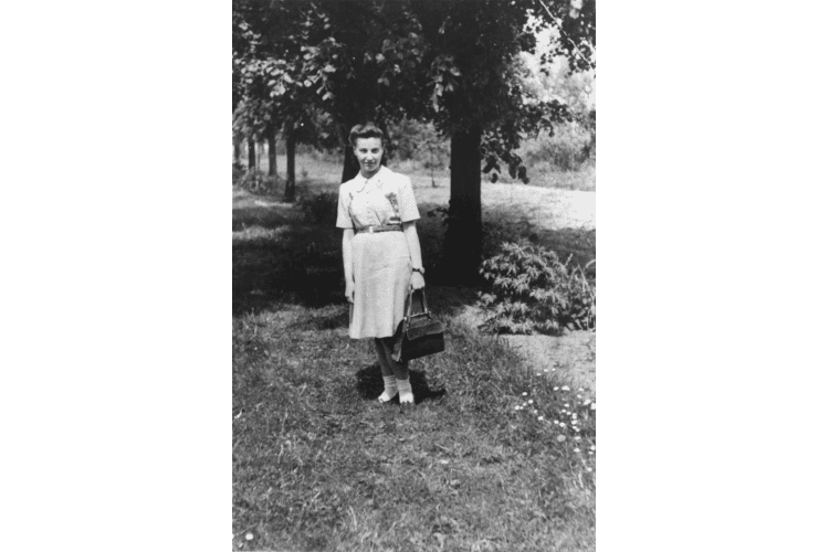 Feigele Peltel (now Vladka Meed) on one of her missions as a courier for the Jewish underground. Credit: United States Holocaust Memorial Museum Photo Archives # 02346, courtesy of Benjamin (Miedzyrzecki) Meed